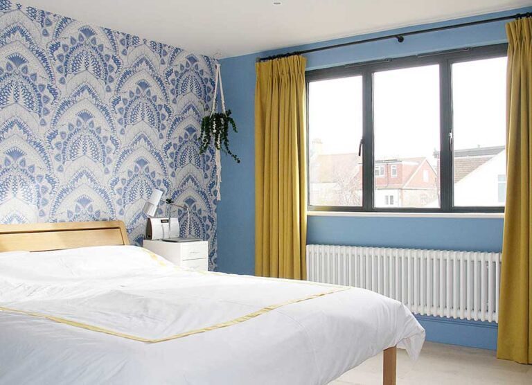 SUNNY LOFT ROOM IN BLUE AND YELLOW